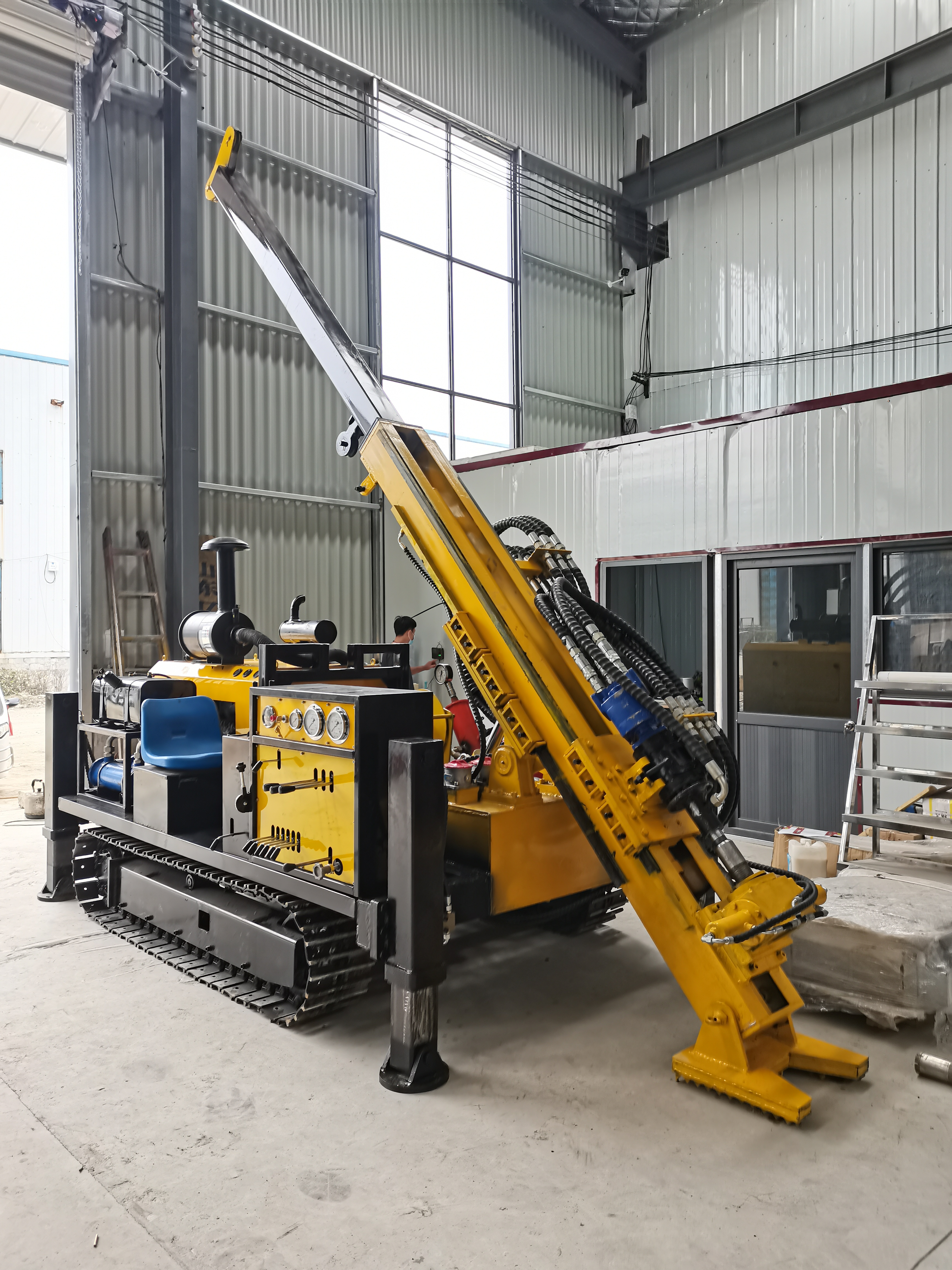 Hydraulic core drilling rig control panel
