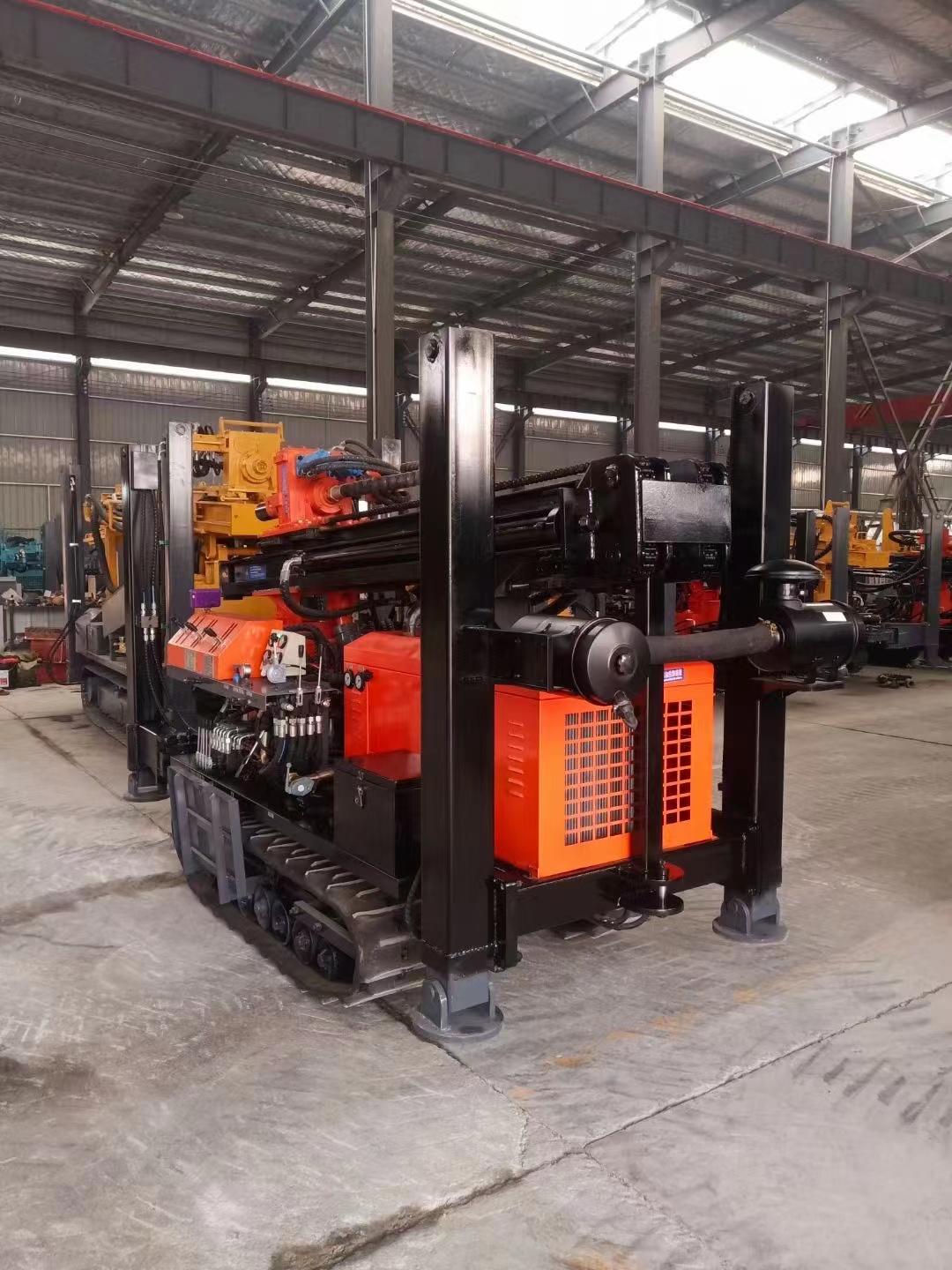 Crawler water well rig close-up
